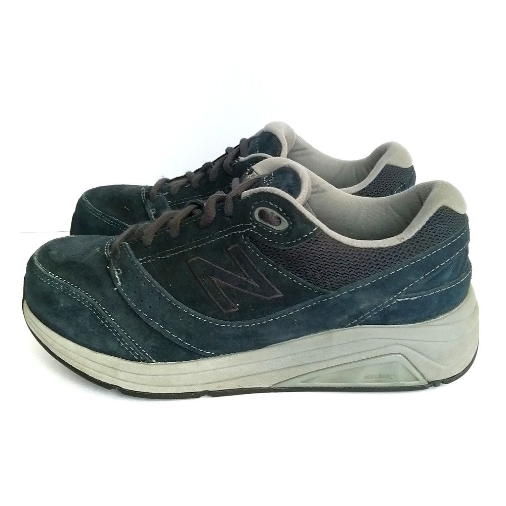 New Balance women's suede walking shoes